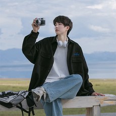 Otion 男款寬鬆休閒襯衫