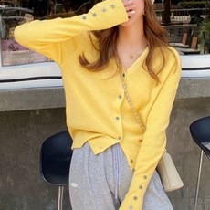 Andaromi 女款日常鈕扣V領針織開襟衫