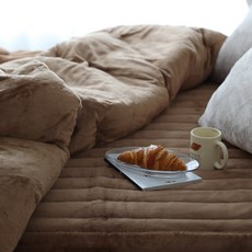 BasicTone 基本色調保暖高級超細纖維絎縫床墊, 泰迪棕色