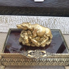 錢堆母牛裝飾品, 混合色