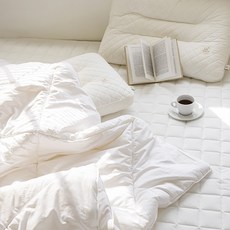 ARPEGGIO BASIC Cozy Wool 高密度80支純棉羊毛被芯, 白色