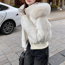 The Flow Commerce 女款柔軟雪花毛絨連帽短版羽絨外套