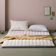 BONNIE LOUISE 純淨細纖維絎縫床墊套, 米色