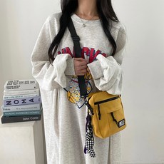 浪漫Lounge Berubi 休閒輕量迷你斜背包, 黃色