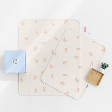 moms nature 嬰幼兒用 竹製 竹纖維 雙面可翻轉防水墊 萊尼套組, 混合顏色