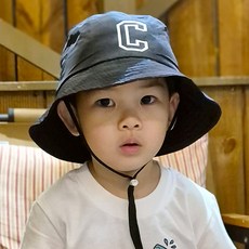 Monsieur 兒童 C 字印花沙灘帽