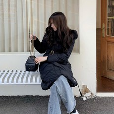 TANIZ Olaf修身絎縫附腰帶女款連帽長版鋪棉外套