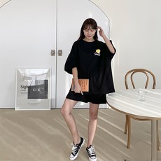 女款微笑印花短袖T恤+短褲組