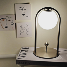 MERITO 奧茲 LED桌燈 S, 摩登鎳色