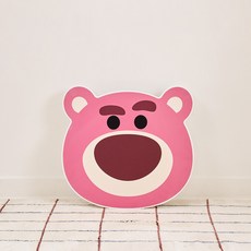 coaa-coaa 迪士尼幼兒桌, 熊抱哥