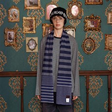 unalloyed 條紋針織圍巾