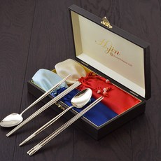 H.Jin 鑲鑽鑽石鈦製餐具 2組, 2p 勺子 + 2p 筷子 + 2 種絲袋 + 盒子, 黃金（勺子）