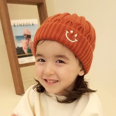 Woojooi 童款微笑刺繡針織短毛帽