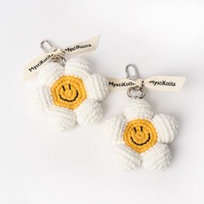 MystiKotita 蹦蹦微笑Oyan 鑰匙圈製作編織DIY套組, 象牙白 + 黃色, 1個