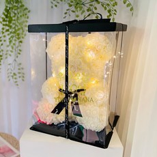 Lovely Farm 花朵熊娃娃 + 專用盒 + 緞帶裝飾 + LED燈泡 + 字母貼紙 全套組 紀念日 L, 象牙白, 1個