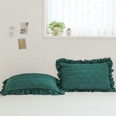 The Zari 奶油感水洗花園風荷葉邊刺繡絎縫枕頭套