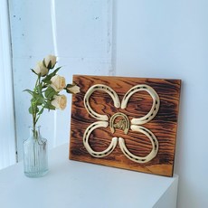 Kuching island. 招財四葉草馬蹄鐵黃銅鑄造手工畫框, 棕色