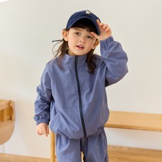 Yurabi 兒童塔絲絨防風外套
