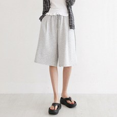 andstyle 女款 短版/基本長度 摯愛第5彈 細褶涼感百慕達運動短褲 264729