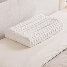 LA CLOUD 優質乳膠一體成型指壓按摩護理枕頭, 1個, Ivory