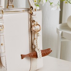 모던하우스 굿럭참 레더 키링