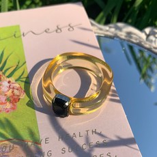 Kolorfull 女性 Homaika 立體方晶鋯石戒指