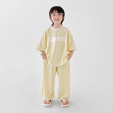BerryCloset Leo 涼感冰絲短袖 + 長褲運動套裝