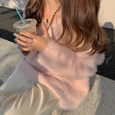 ViVEMO 女款舒適寬鬆深V領毛絨針織衫 10796