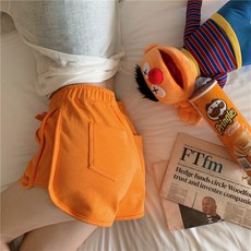 Hensen 休閒寬版A字熱褲