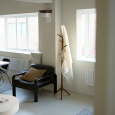 LIVING SOOP Olmo 立式衣架, 棕色