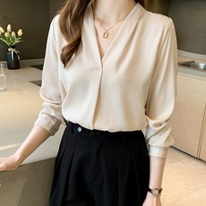 Queenis 女款V領抓褶襯衫