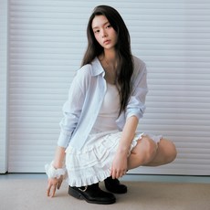 Roem 女款長袖短版襯衫
