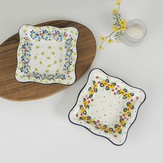 MAISON OBJET Praka 波蘭風陶瓷荷葉邊方形沙拉碗 2件組, 1套, 白屈菜 + 玫瑰雛菊