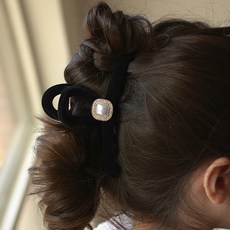 LuckyBambine 女童珍珠點綴絲絨抓夾