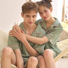 DOSSY 情侶款絲滑感短袖翻領Wednesday睡衣上下套裝 2件組