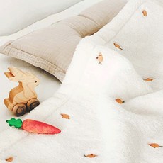 Malolotte 兒童刺繡天鵝絨超細纖維毯, 胡蘿蔔