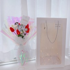 LOVELY FARM 極光鬱金香插牌花束 + 購物袋 + LED燈飾 + 畢業插牌組合, 1個, 紅寶石紅