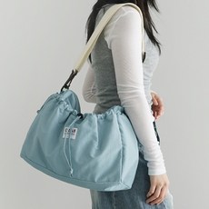 D.LAB Curlie抽繩口袋斜背包, 天藍色