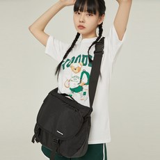 Morning Glory Campus Mate 斜背包, 黑色