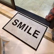SolRoom 玄關地墊, 白色的微笑