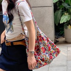 Yonireulandeu花朵圖案布質肩背包