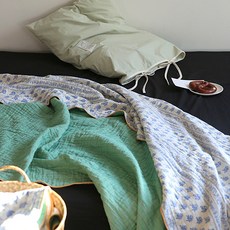 MAISON DE ROOM ROOM Mully 4層紗布毯, 綠色條紋