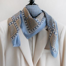 Vavisoo 嬌小Lucid絲巾