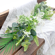 尤加利人造花束, 白色的