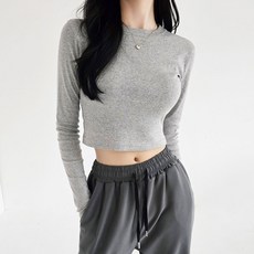 Planday 女款素色基本款彈性棉質短版長袖T恤