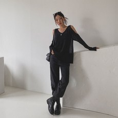 시크블랙 여성용 린드제 브이넥 숄더 트임 시스루 긴팔 니트 cpnt5481k47