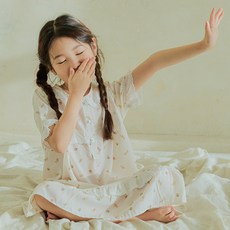 JJiniya 女童用 Wood Dog 桃皮絨 短袖 連身裙 睡衣