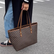 소리달 여성용 드라이드 고급레더 레터링 패턴 오피스룩 쇼퍼 숄더백