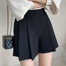 MYSEASON 女款俏皮收腹顯瘦五分西裝短褲
