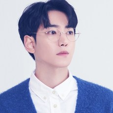 MELACME 無鼻墊圓形大鏡片Oversize Beta鈦金屬眼鏡框